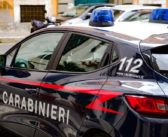Milano, negozi chiusi per gli scontri: da Tommy Hilfiger a Guess, ecco i punti vendita che abbassano le serrande