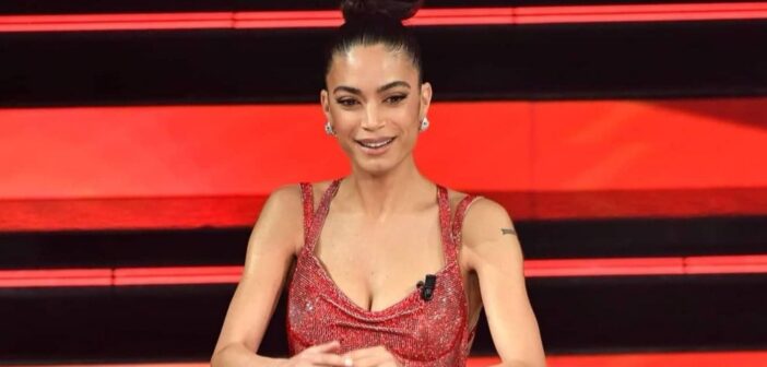 Elodie si racconta a Sanremo 2021: monologo che fa emozionare (video)